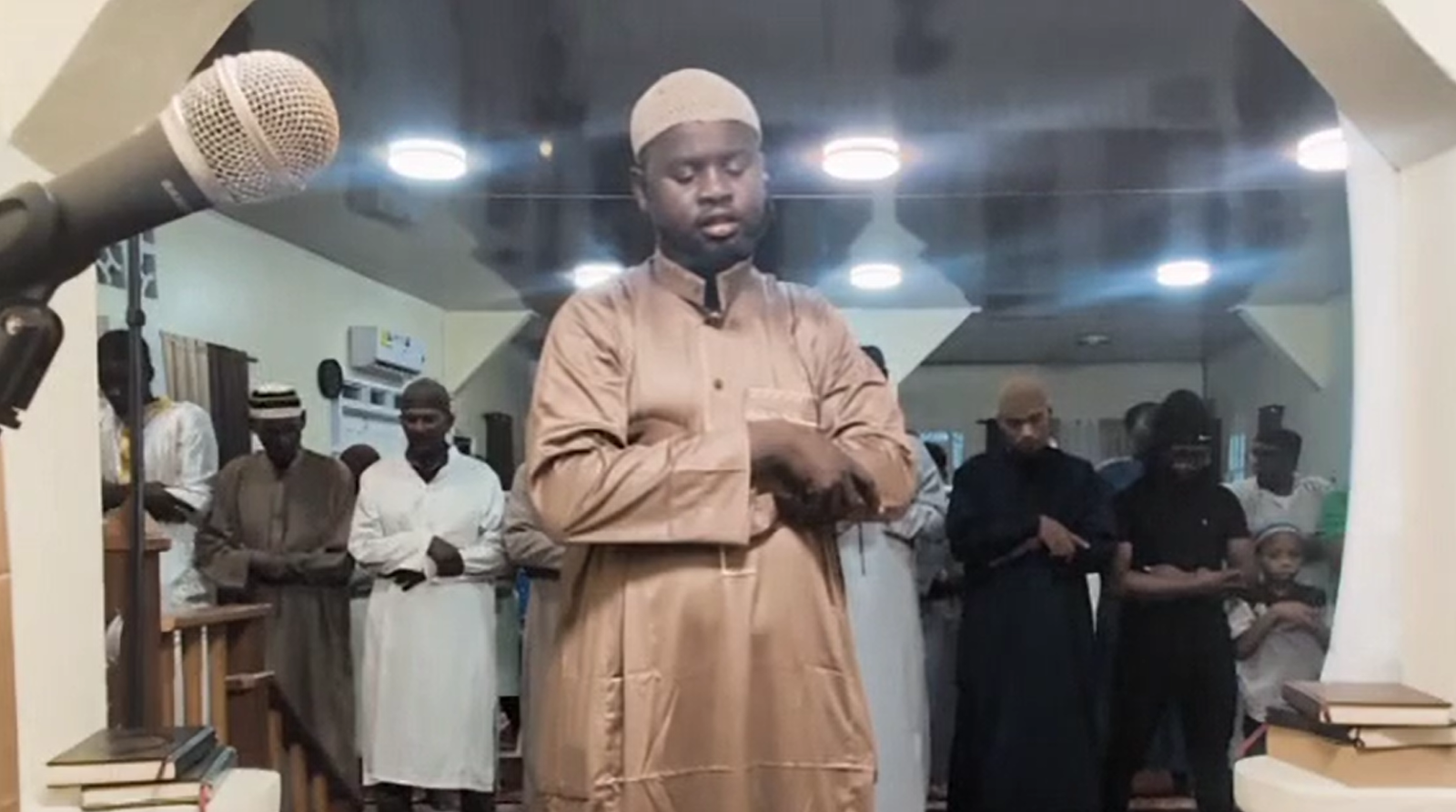 Taraweeh Prayer Thumbnail